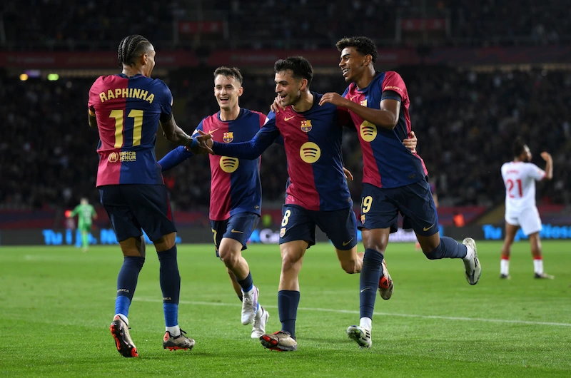 What is the competition format of La Liga?